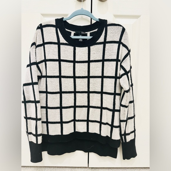 AQUA Cashmere
Windowpane Cashmere Crewneck Sweater - Picture 3 of 5